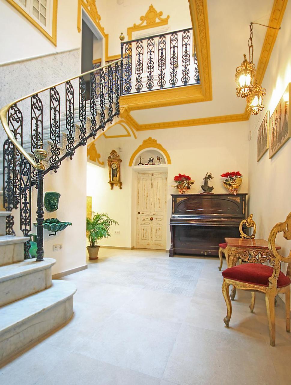 Palace House Hercules - Apartments Sevilla Exteriér fotografie